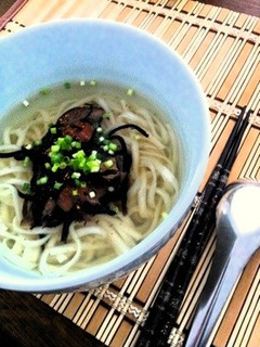 梅ひじきうどん-レシピのメイン写真