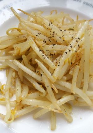 弁当のすき間に！もやしのカレー粉炒め-レシピのメイン写真