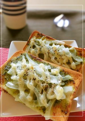 バジルペーストと新玉葱のトースト-レシピのメイン写真
