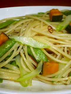 スナップエンドウとセロリのさっぱりパスタ-レシピのメイン写真