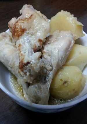 簡単！塩麹で手羽元とじゃがいもの煮付け-レシピのメイン写真