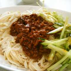 รูปของ 夏にピッタリ!!素麺で簡単ジャージャー麺