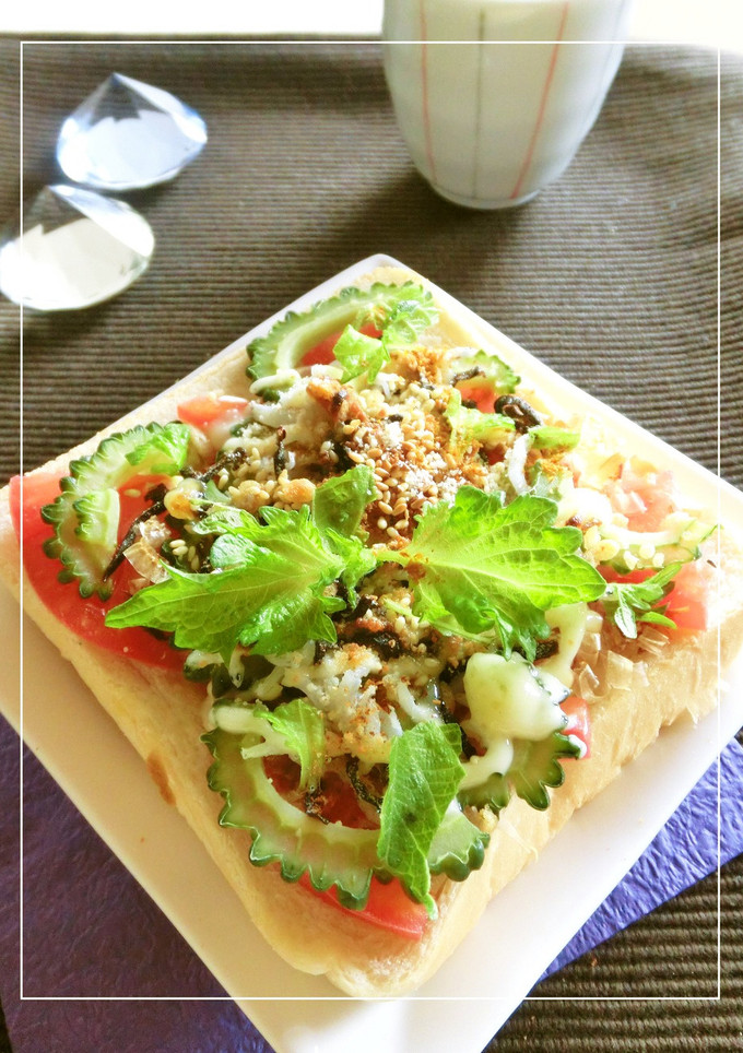 しらすとゴーヤとトマトの和トースト-レシピのメイン写真