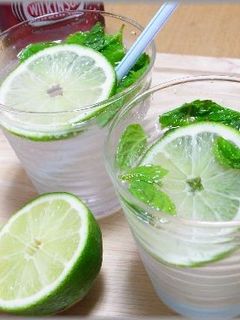 シュワシュワ!爽やかライムミントソーダ-レシピのメイン写真