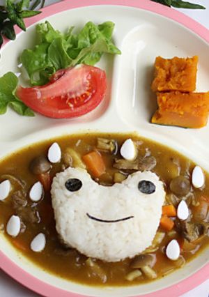 梅雨に♪子供も大喜び！カエルのデコカレー-レシピのメイン写真