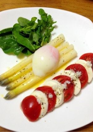 ホワイトアスパラ☆温泉玉子のせ-レシピのメイン写真