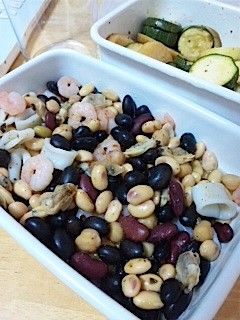 お豆とシーフードのサラダ-レシピのメイン写真