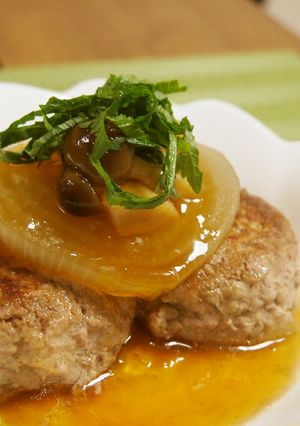 ゴロっと新玉のせ豆腐ハンバーグ-レシピのメイン写真