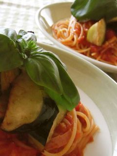 揚げ茄子とバジルのトマトソーススパゲティ-レシピのメイン写真