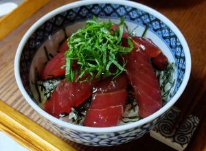 お寿司屋さん直伝！丼に♪マグロのづけ-レシピのメイン写真