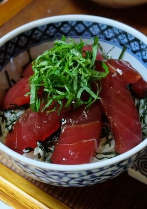 お寿司屋さん直伝！丼に♪マグロのづけ-レシピのメイン写真