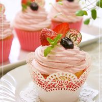 苺カップケーキ壁掛けデコパージュ mqdefault.jpg