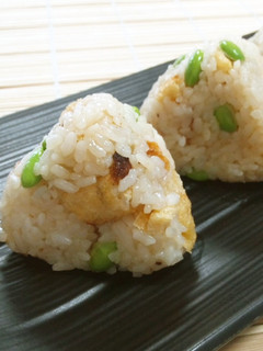旬✩枝豆と油あげのおにぎり-レシピのメイン写真