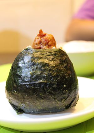 おかずつっこみおにぎり-レシピのメイン写真