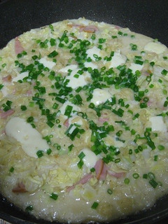 たこ焼き粉で…よくわかんない焼き♬-レシピのメイン写真