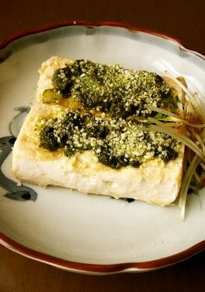 豆腐ステーキにバジルソースかけ-レシピのメイン写真