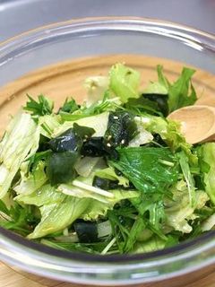 ワカメとゴマの*+さっぱりサラダ*+-レシピのメイン写真