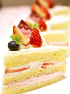 ふわふわ*+苺のケーキ*+-レシピのメイン写真
