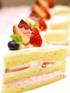 ふわふわ*+苺のケーキ*+-レシピのメイン写真