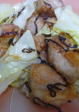 鶏ももとキャベツの塩コンブバター炒め-レシピのメイン写真