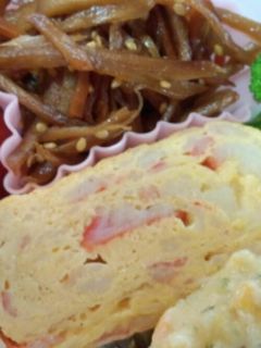 お弁当に カニかま入りだし巻き卵-レシピのメイン写真