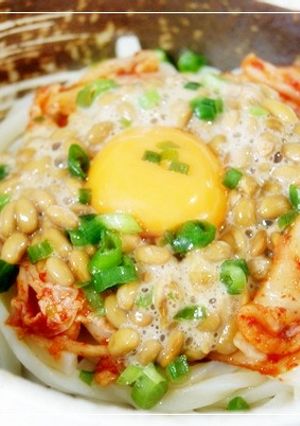 とろ～り♬ごま油香る♪納豆キムチうどん-レシピのメイン写真