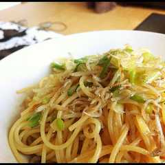 รูปของ 祝！話題入！簡単☆じゃこねぎ和風パスタ♪