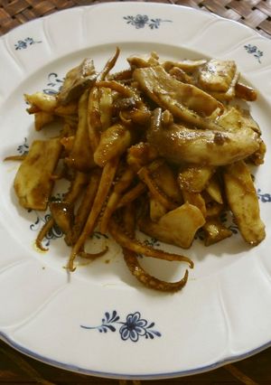 カサ増しエリンギでイカゲソのカレーソテー-レシピのメイン写真