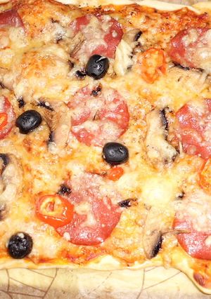 手作りピザ生地で美味しいピザ!-レシピのメイン写真