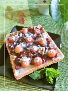 さくらんぼを乗せたミルキー塩あんトースト-レシピのメイン写真