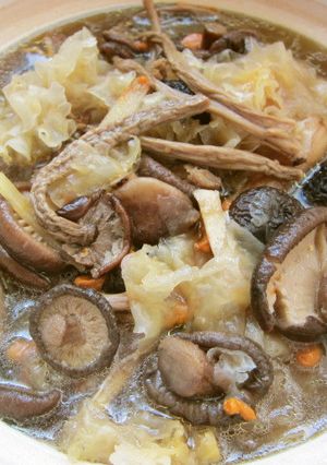 薬膳　烏骨鶏スープ-レシピのメイン写真