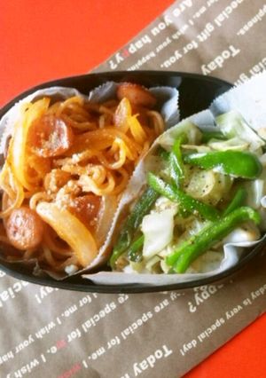 お弁当メニュー☆焼きそばDEナポリタン　-レシピのメイン写真
