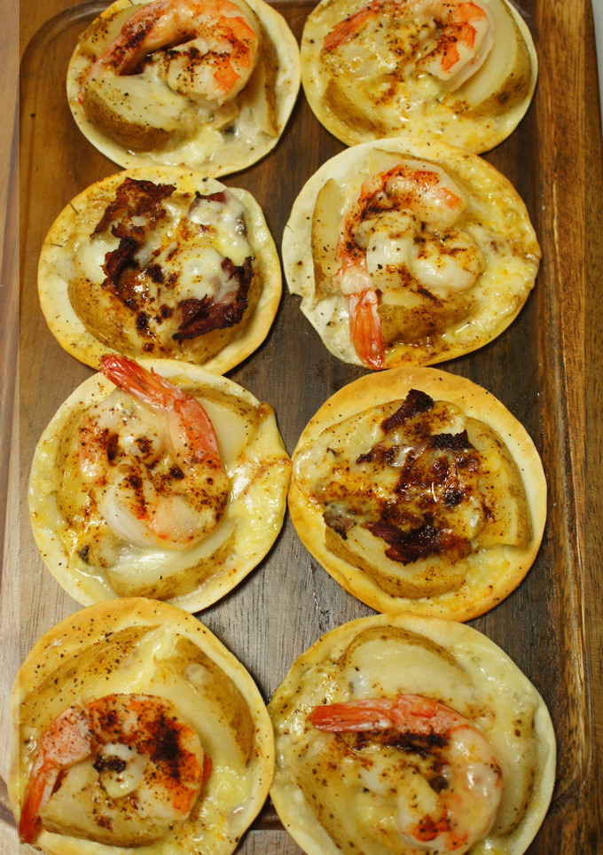 * 餃子の皮で ❤ 簡単プチ・ピザ♪-レシピのメイン写真