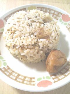 ツナ缶・大葉・ごまの簡単炊き込みご飯-レシピのメイン写真