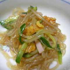 รูปของ 給食再現★春雨サラダのバンサンスー♪