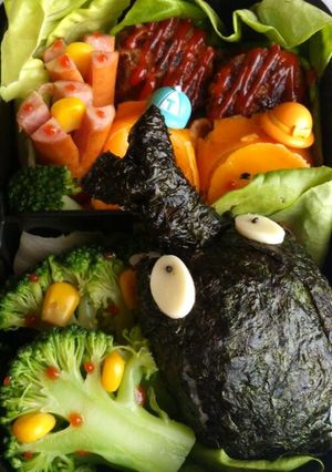 夏のキャラ弁に★カブトムシおにぎり-レシピのメイン写真