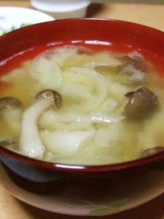 しめじと玉ねぎのみそ汁-レシピのメイン写真