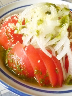 玉ねぎとトマトのバジルソースサラダ-レシピのメイン写真