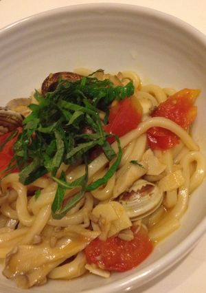 俺のボンゴレうどん☆トマトと舞茸編-レシピのメイン写真