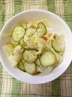 レタスときゅうりの梅肉ドレッシングサラダ-レシピのメイン写真