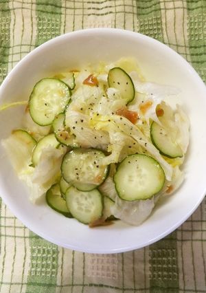 レタスときゅうりの梅肉ドレッシングサラダ-レシピのメイン写真