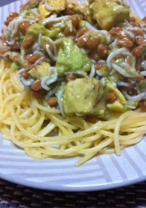 しらすたっぷりアボカド納豆パスタ-レシピのメイン写真