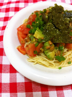 アボカド☆トマトのごま風味の納豆パスタ-レシピのメイン写真