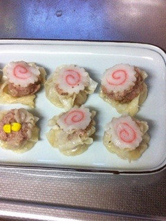 甘くて旨い‼塩麹 肉焼売 ナルトのせ-レシピのメイン写真