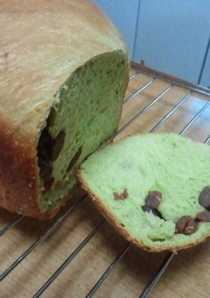 ＨＢがお手伝い♪甘納豆と抹茶の食パン-レシピのメイン写真