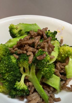 にんにく香る！ブロッコリーと合いびき肉の塩炒め-レシピのメイン写真