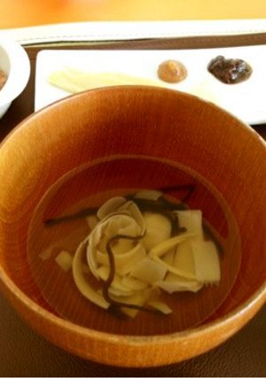お椀にお湯を注ぐだけ☆超簡単お吸い物-レシピのメイン写真