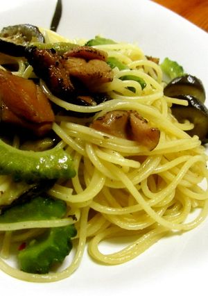 ゴーヤと地鶏のぺペロンチーノ♪柚子風味☆-レシピのメイン写真