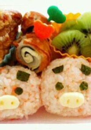お弁当♪ぶたさんおにぎりだブー-レシピのメイン写真