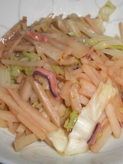 じゃがいもとキャベツのイカの塩辛炒め-レシピのメイン写真